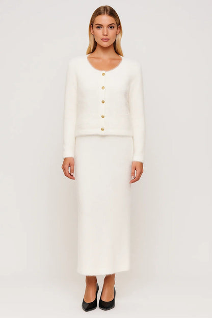 Ensemble coordonné à deux pièces avec cardigan et jupe longue