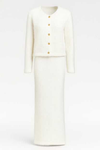 Ensemble coordonné à deux pièces avec cardigan et jupe longue