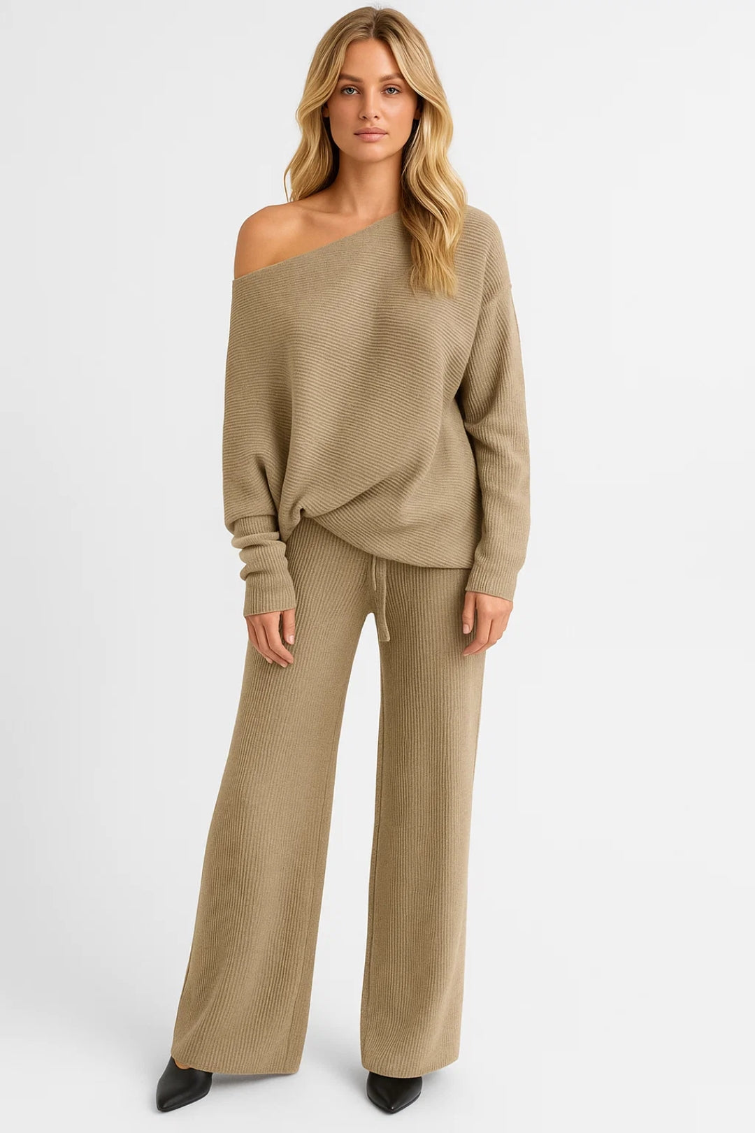 Ensemble deux pièces en maille et pantalon à côtes